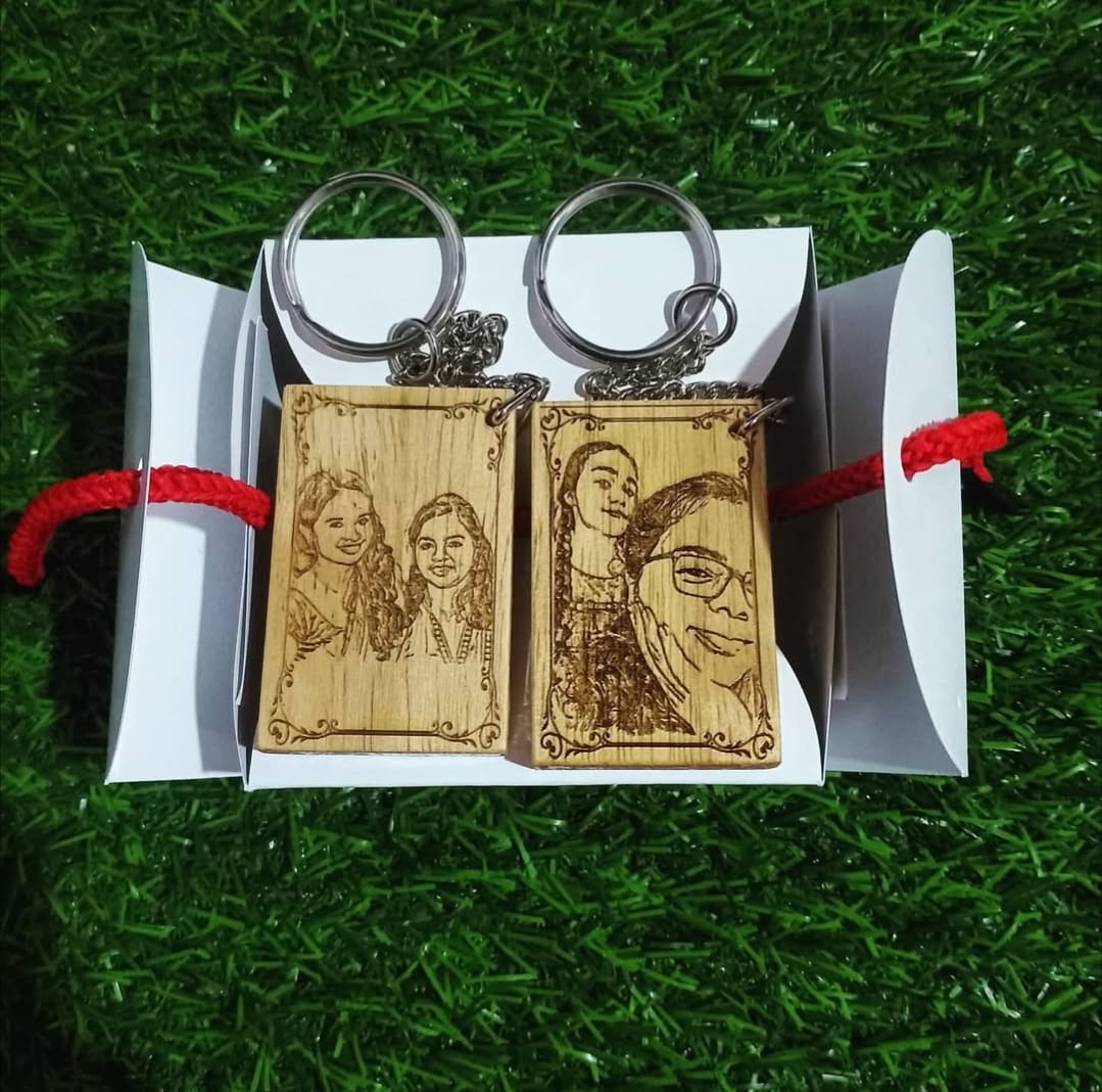 Set of 2 Wooden Engraved Custom Photo Keychain (Rectangle)